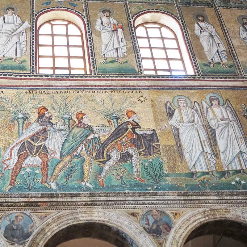 Mosaike in der Kirche Sant Apollinare Nuovo in Ravenna