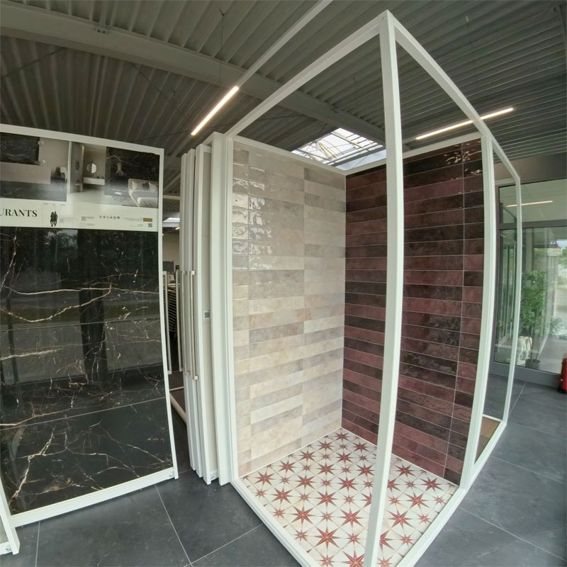 Im Schaufenster zeigen wir einige Anwendungen mit Wandfliesen und Bodenfliesen