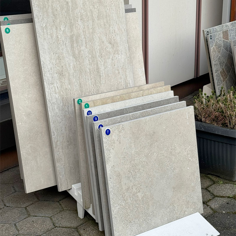 Dieses Jahr sind so viele neue Terrassen-/Balkonfliesen eingetroffen ....